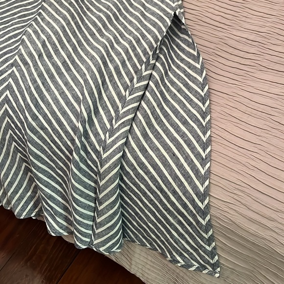 Striped Sleeveless Linen Maxi Dress - Chambray Blue and White - Picture 6 of 6